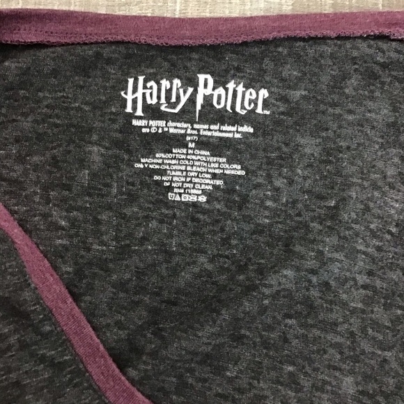 Harry Potter Gryffindor V Neck 3/4 Sleeve Top Size M - Picture 7 of 7